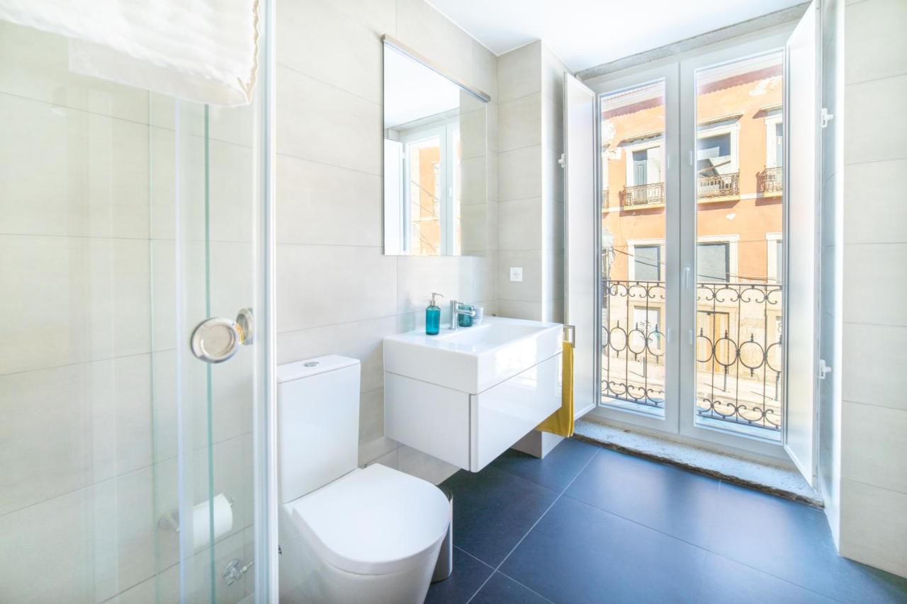 Blue By The River 2 - Elegant Two-bedroom In Santos Apartment Lissabon